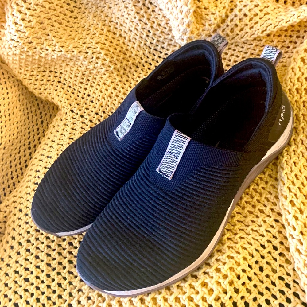 RYKA shoes, great walking shoes, 9.5, fabulous shape